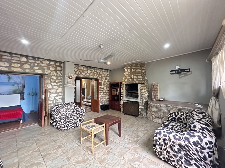 2 Bedroom Property for Sale in Stilbaai Oos Western Cape